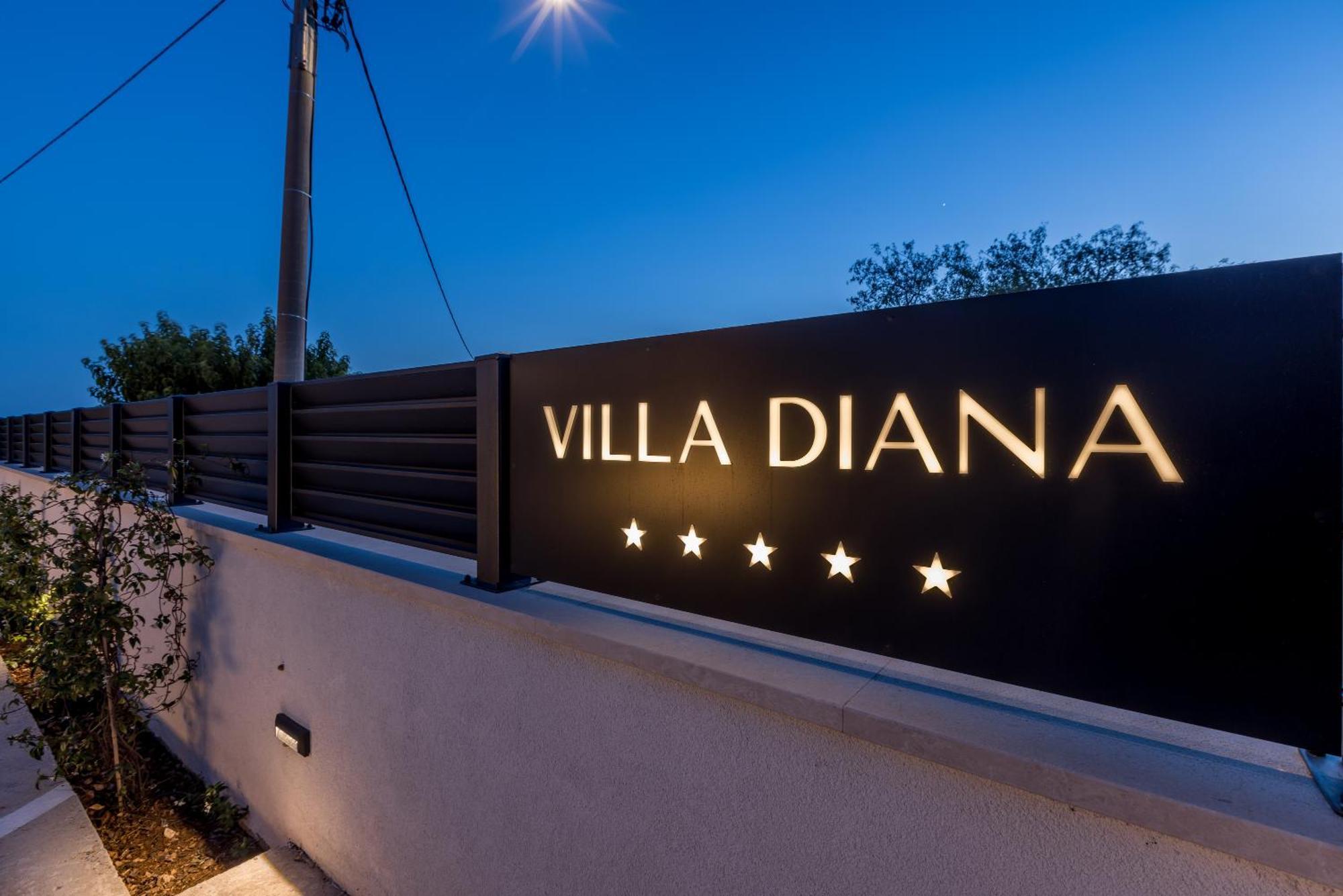 Luxury Villa Diana With Heated Pool And Jacuzzi Dograde 外观 照片